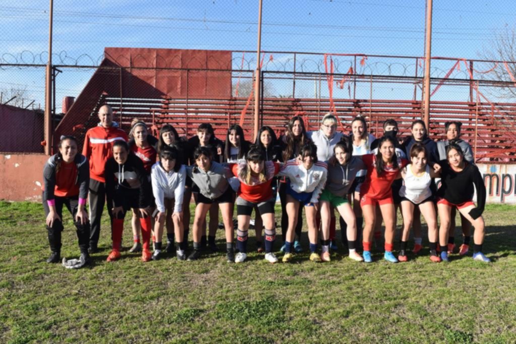 Las Rojas inician por primera vez su incursión en el torneo de AFA