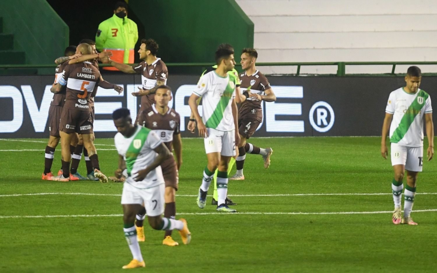 Partidazo en el Sur. Platense se reencontró con el triunfo ante Banfield