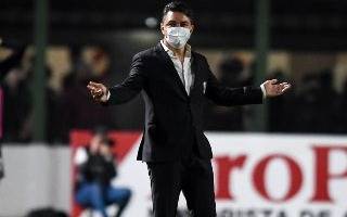 Pegó duro: El enojo de Gallardo después del partido con Sarmiento