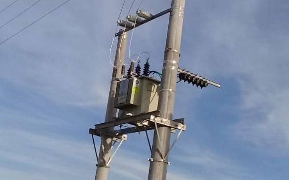 En una zona de Los Hornos estuvieron "más de 20 horas" sin luz