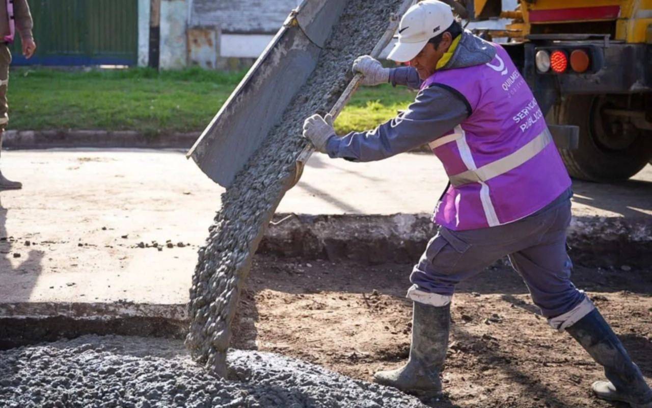 Realizan tareas de bacheo