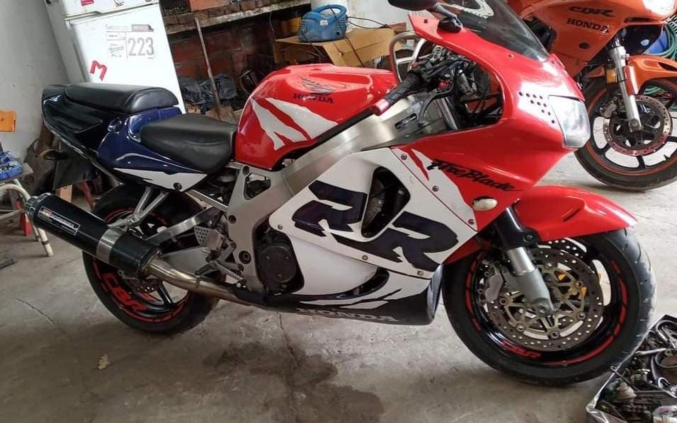 En plena ruta, encañonaron a un platense y le robaron una lujosa moto