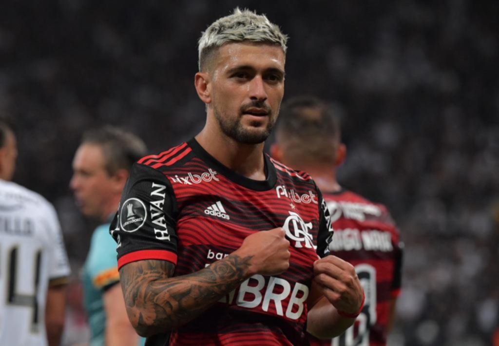 Flamengo le sacó dos goles de ventaja a Corinthians