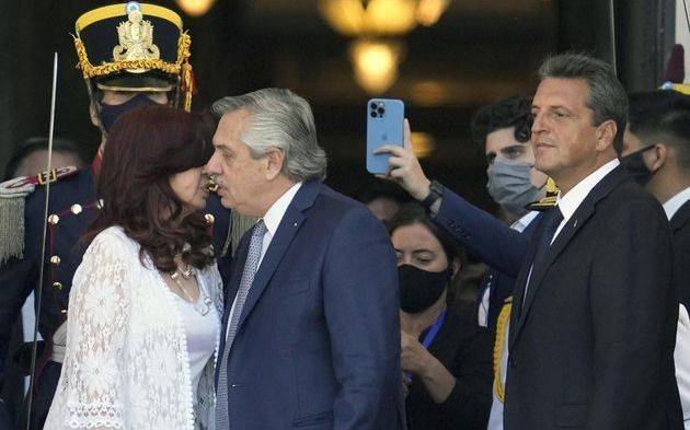 Recorte de subsidios y revisión de planes sociales, claves en el plan económico de Sergio Massa