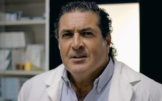 Dr. Diego Barés: "Alto porcentaje de los dolores reincidentes de cuello son de causa psicólogica"