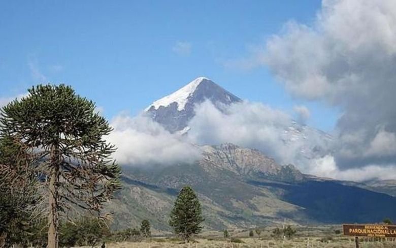 Volcán Lanín: le pusieron freno a la declaración de “Sitio Natural Sagrado Mapuche"