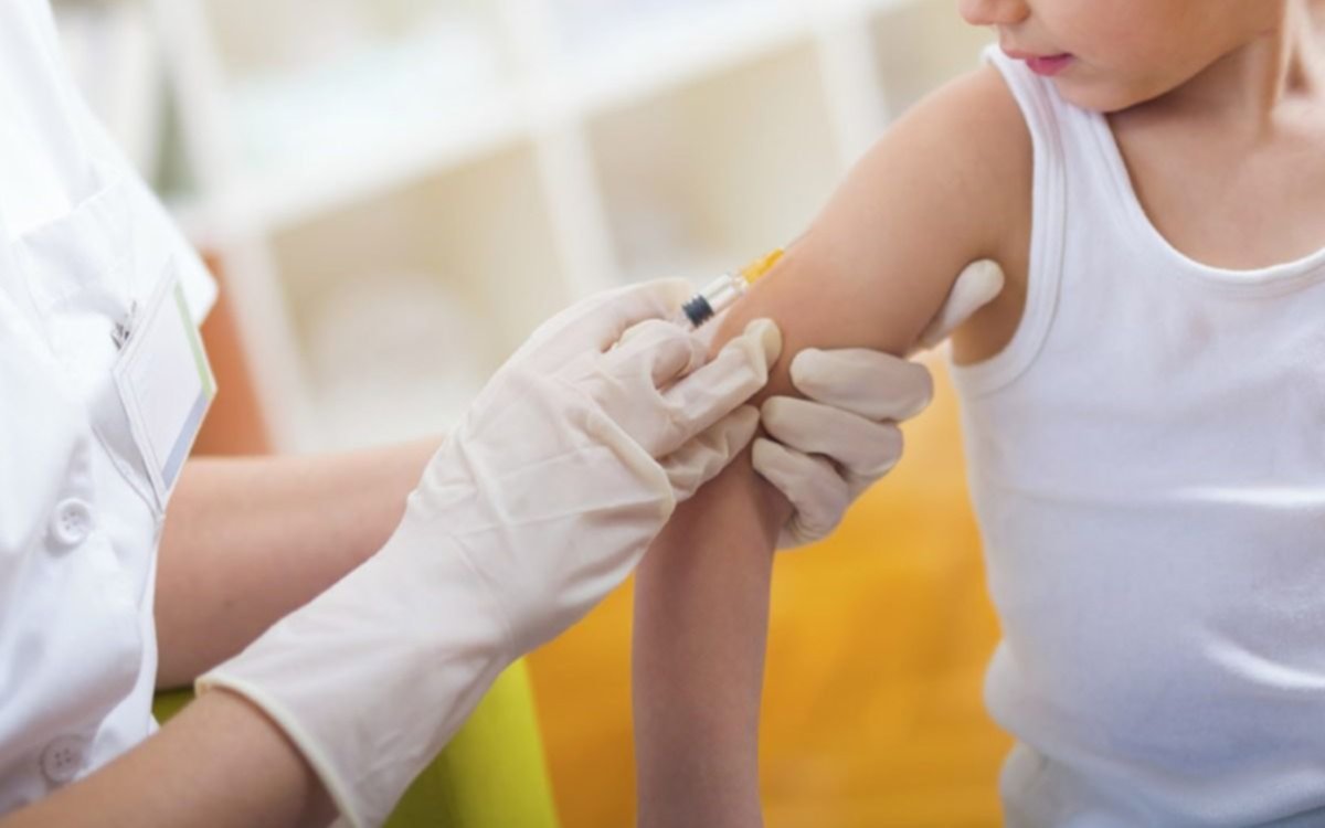 Provincia: envían los primeros turnos para vacunar a menores desde los 6 meses