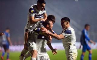 Gimnasia, con un buen juego, venció al Tomba en el Bosque