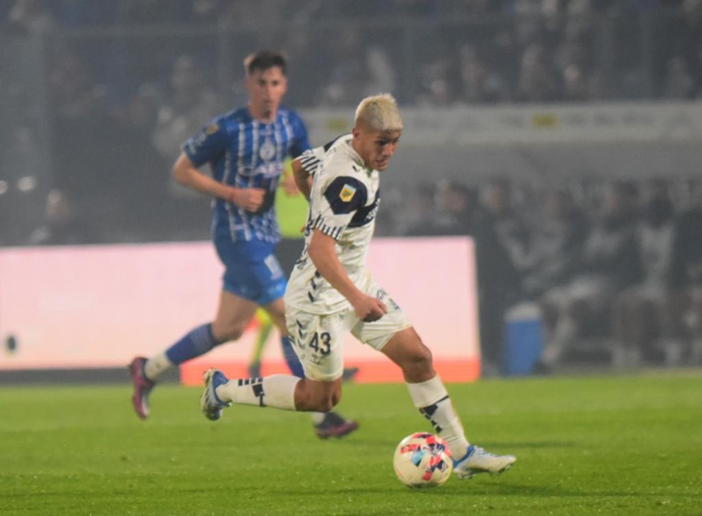 Eric Ramírez sufrió un esguince leve de rodilla y será baja