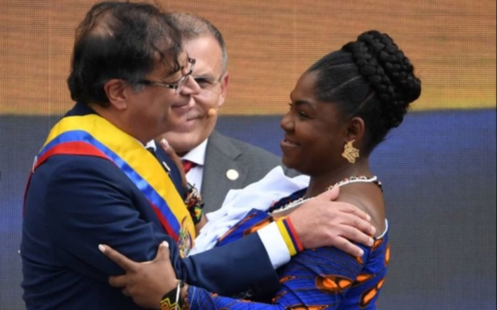 Gustavo Petro asumió como nuevo presidente de Colombia