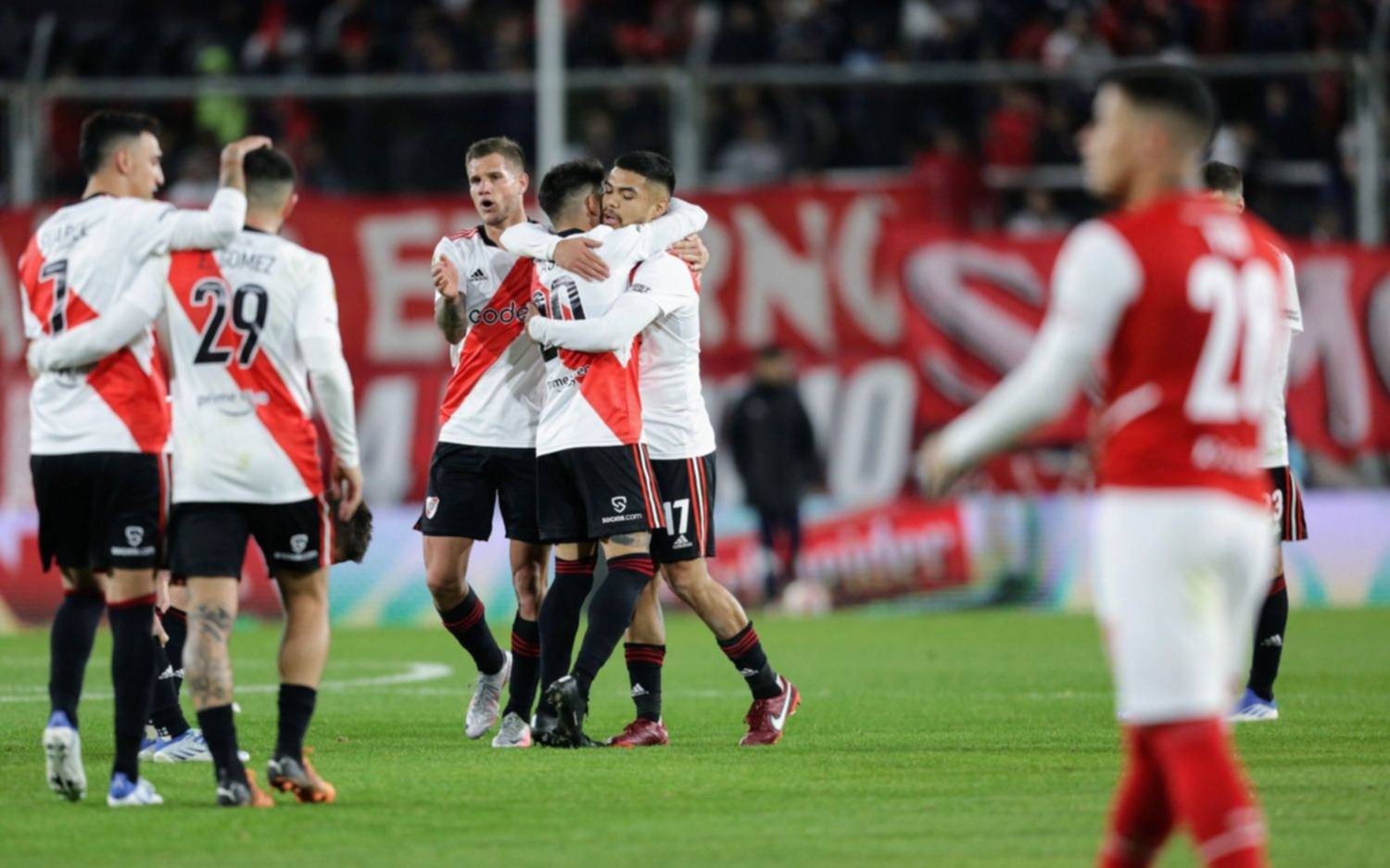 En el final, River derrotó a Independiente y se quedó con el clásico