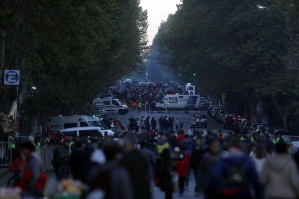 Propondrán dejar el auto lejos y llegar al Estadio de Estudiantes en micro