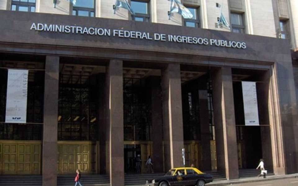 El adelanto de Ganancias de 2023 para que AFIP recaude $200.000 millones