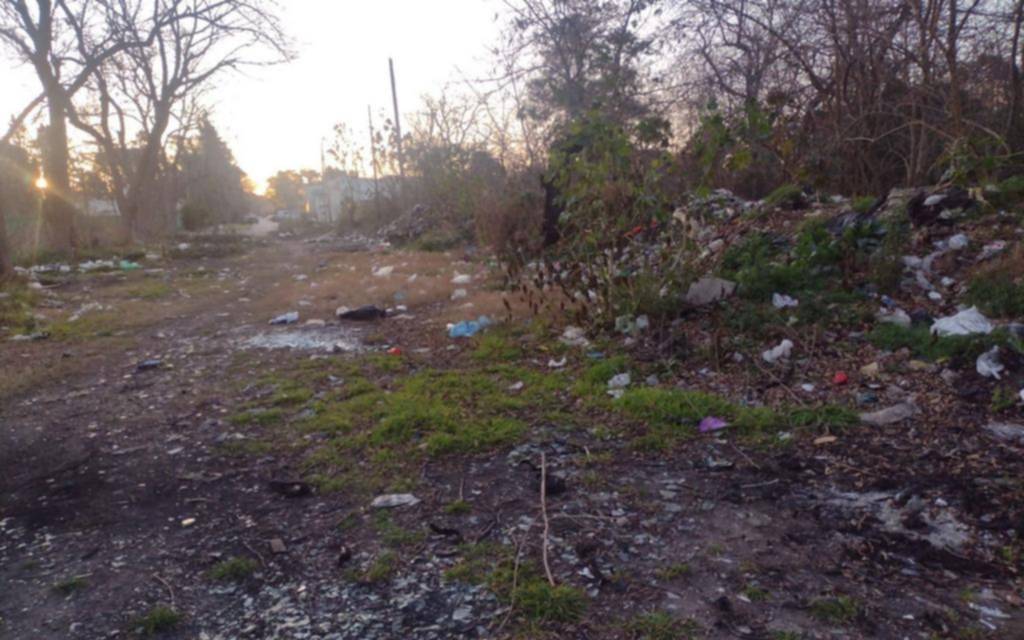 Denuncian un basural a cielo abierto en 47 y 147