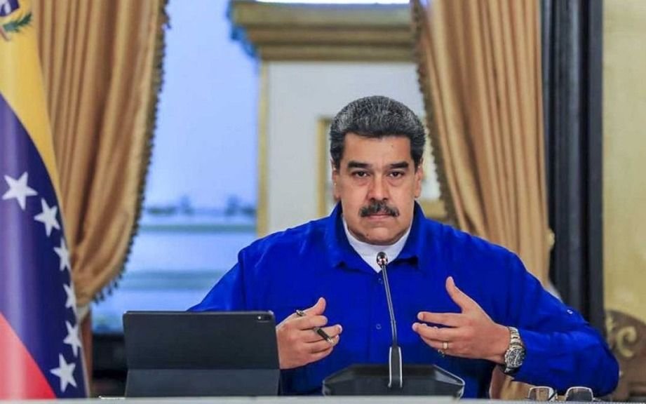 Maduro pidió a organizaciones sociales argentinas recuperar el avión retenido