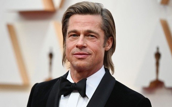 Se supo que Brad Pitt sufre de ceguera facial y pone como condición con que actores quiere trabajar   
