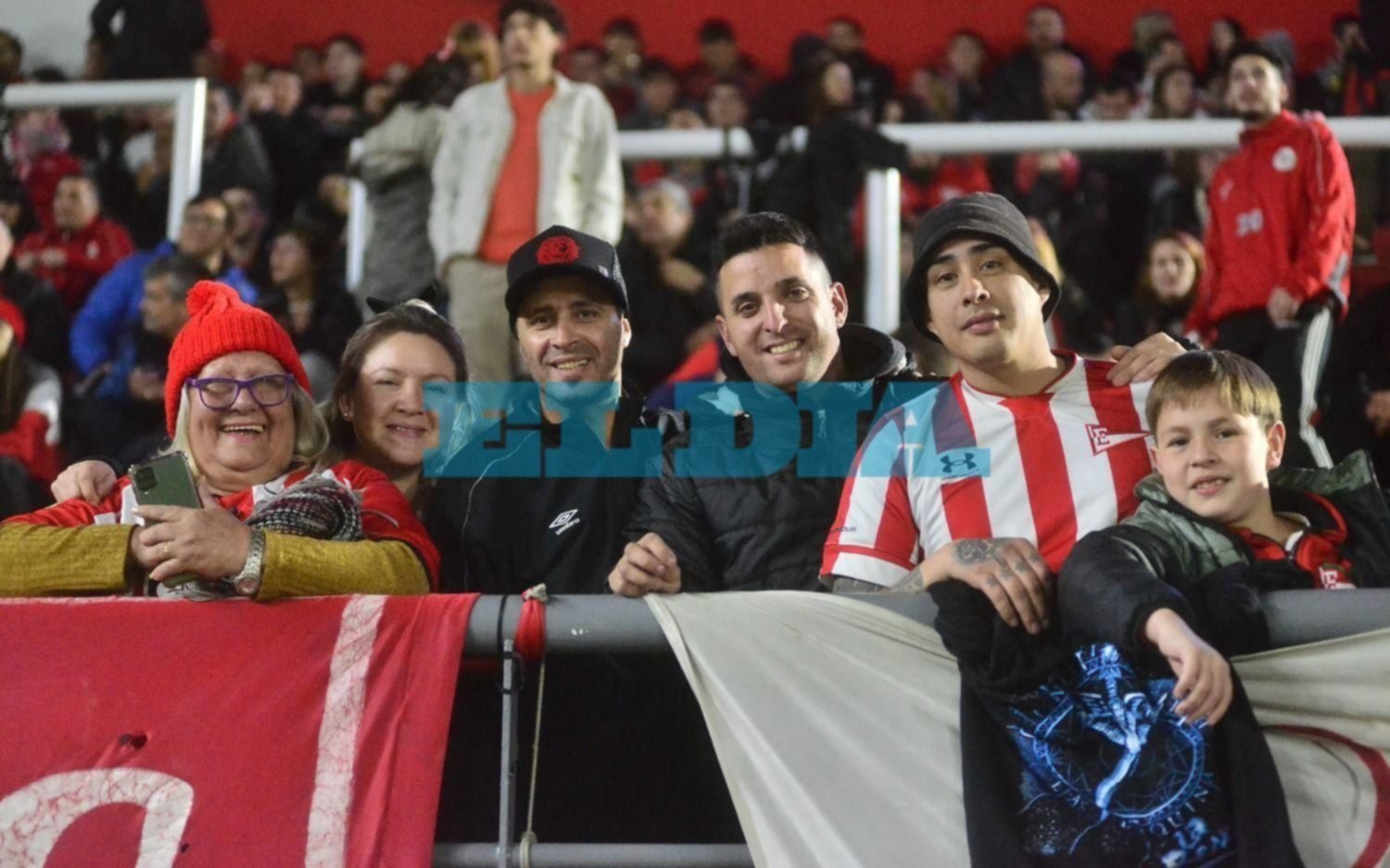 FOTOS | Un marco imponente: los hinchas colmaron el estadio