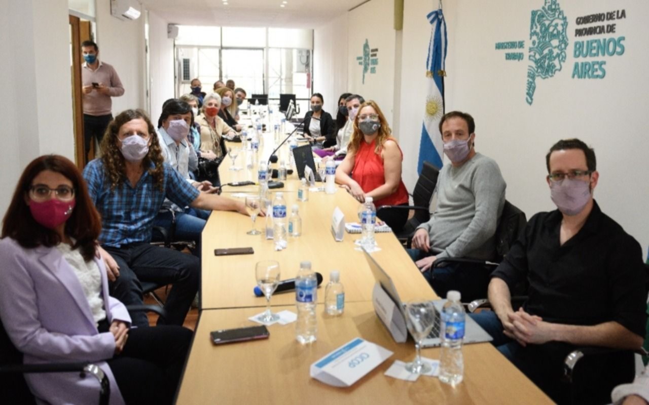 Aumento a estatales: la Provincia convocó a los gremios
