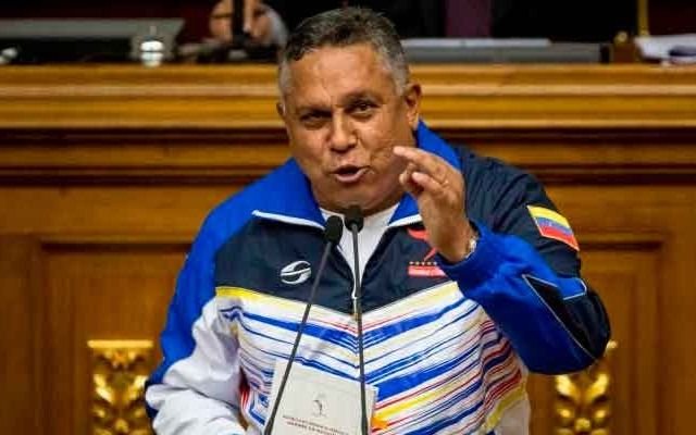 Rechazan los “agravios” de diputado venezolano a Alberto Fernández