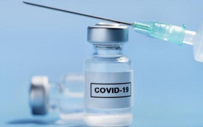 Reino Unido autorizó dos nuevas vacunas contra la variante Ómicron