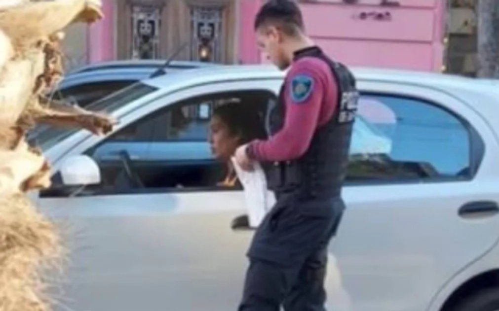 Ernestina País chocó con su auto y la acusaron de intentar fugarse