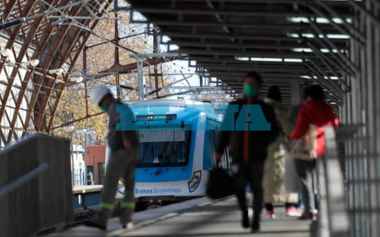 La Plata: un hombre fue arrollado en las vías y el servicio del Roca se vio afectado