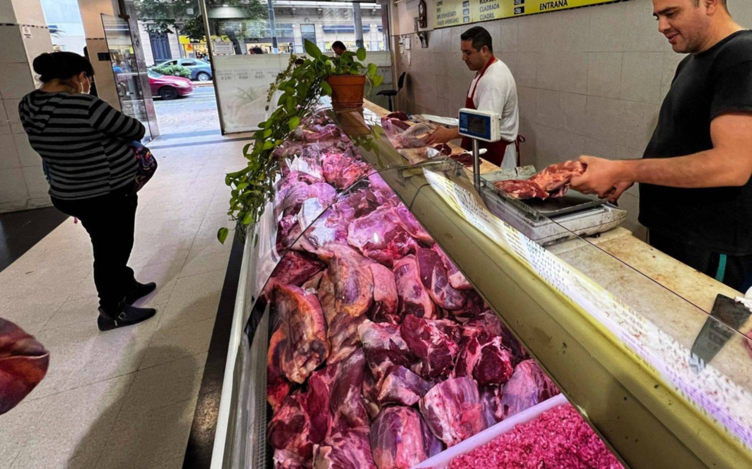 La Argentina dejó de ser el país de la región que tenía la carne vacuna más barata