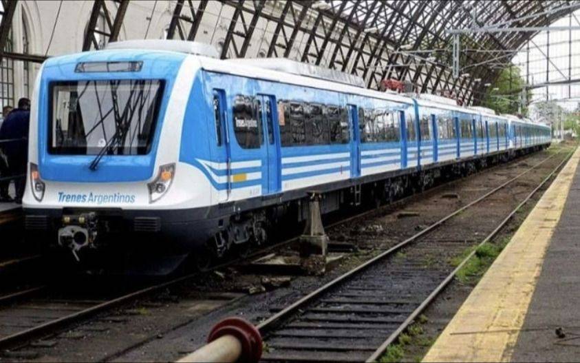 Tren con servicio limitado por nueva agresión a trabajadores