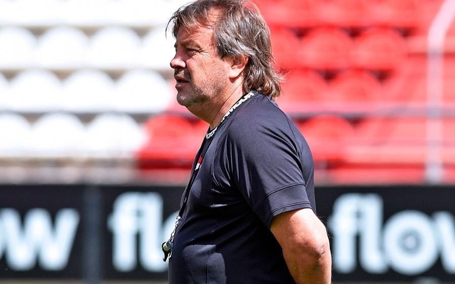¿Se va Zielinski? Reunión caliente en City Bell por la continuidad del entrenador de Estudiantes