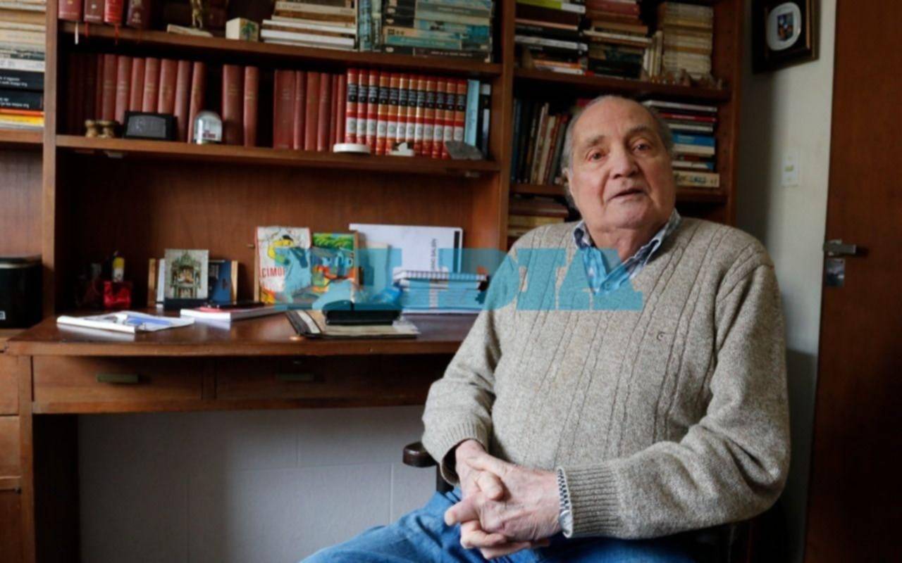 Estudiante, docente y egresado: la militancia del "Chino" Delorenzo