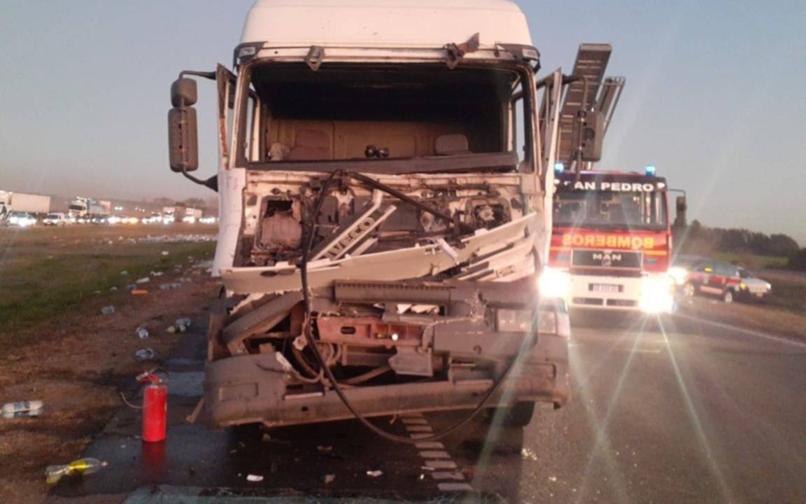 Un muerto en un choque que involucró a tres camiones en San Pedro