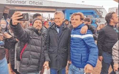 Macri juega con la expectativa de su candidatura para no perder centralidad