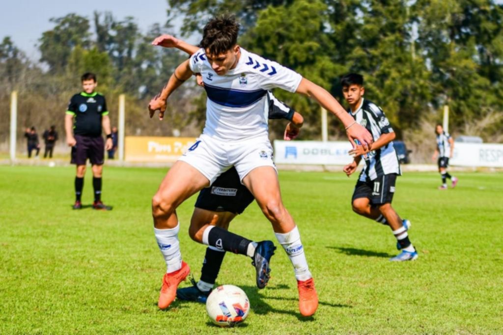 Dos triunfos y tres empates para los juveniles triperos