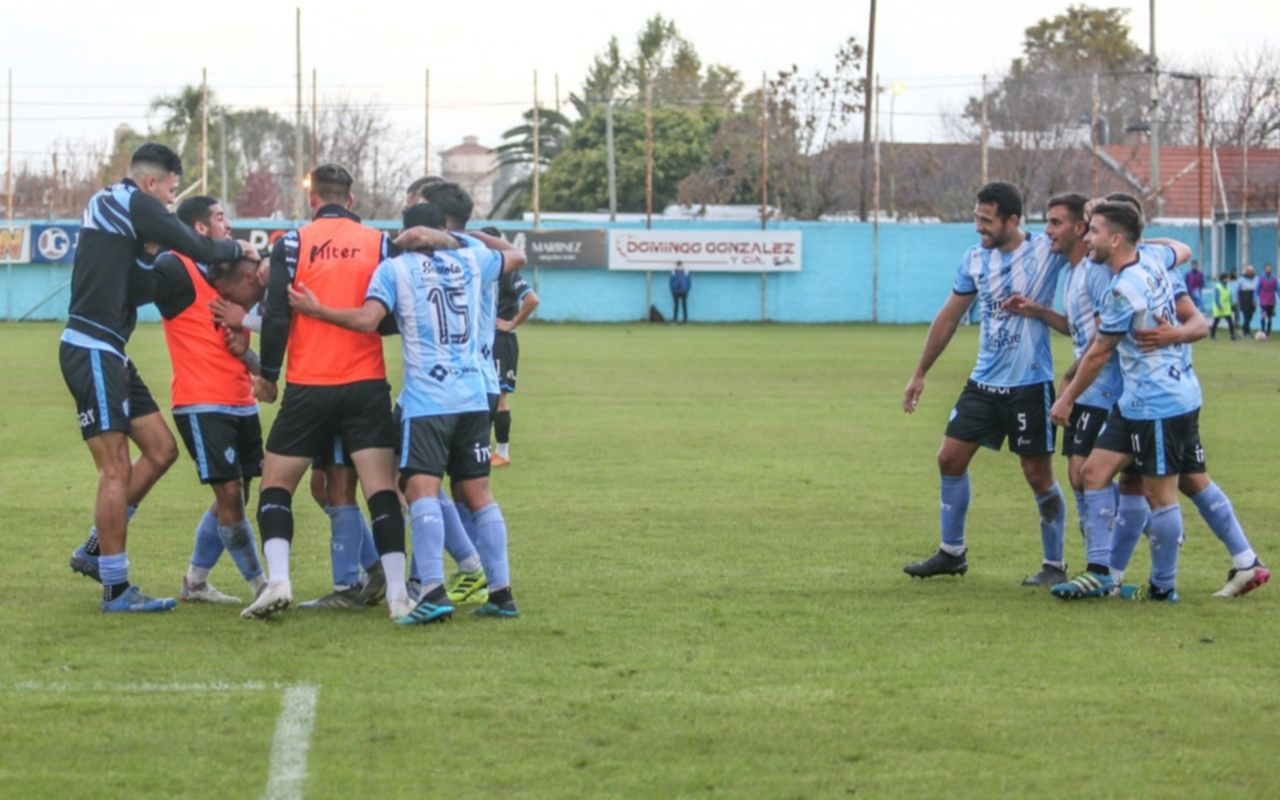 Técnico que debuta gana