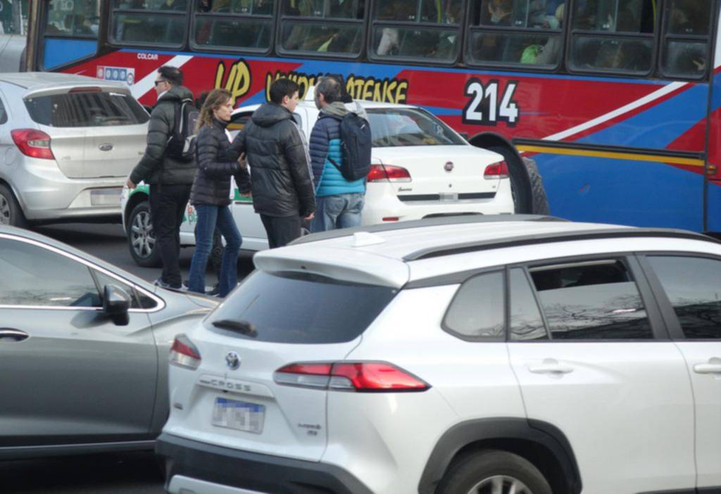 Calles peligrosas: odisea para cruzar como peatón