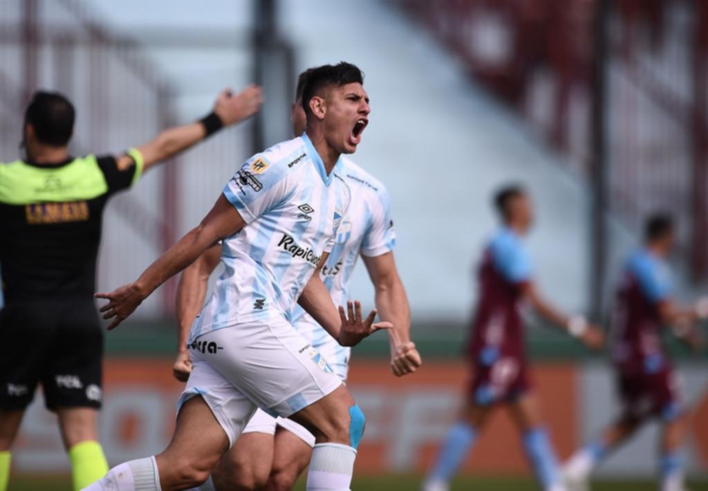 Atlético defiende la punta ante Barracas