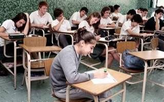 Luciano Sanguinetti: "Todavía no tenemos en claro cual es la alternativa superadora a la actual escuela secundaria"