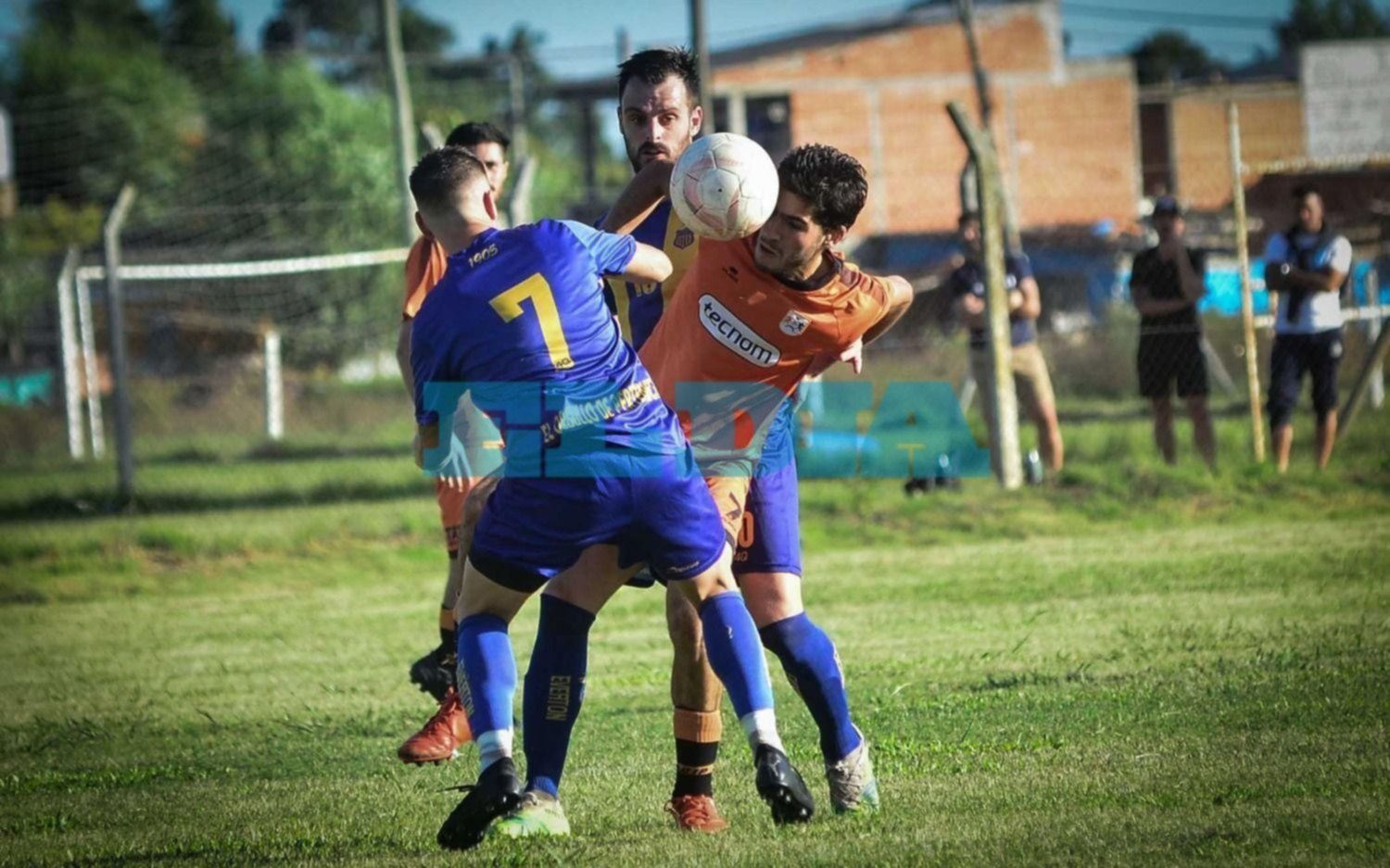 Habilitan público visitante en los partidos de fútbol de la Liga Amateur Platense