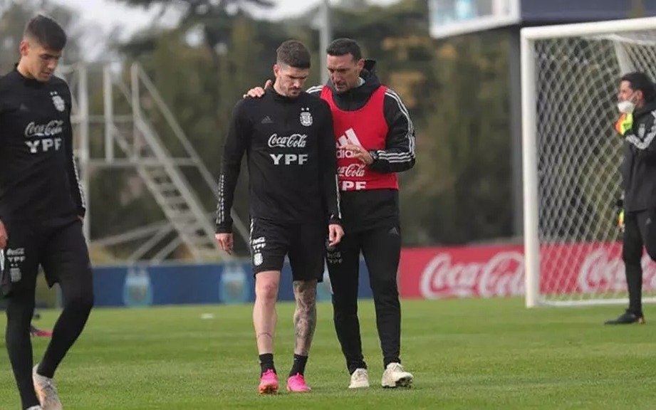 Scaloni se enojó por actitudes de sus dirigidos: "Bajen un cambio"