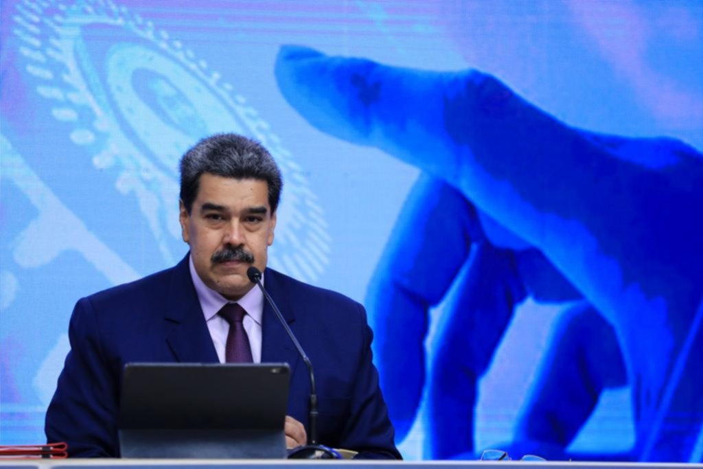 Se le vino el agua al bolívar de Venezuela
