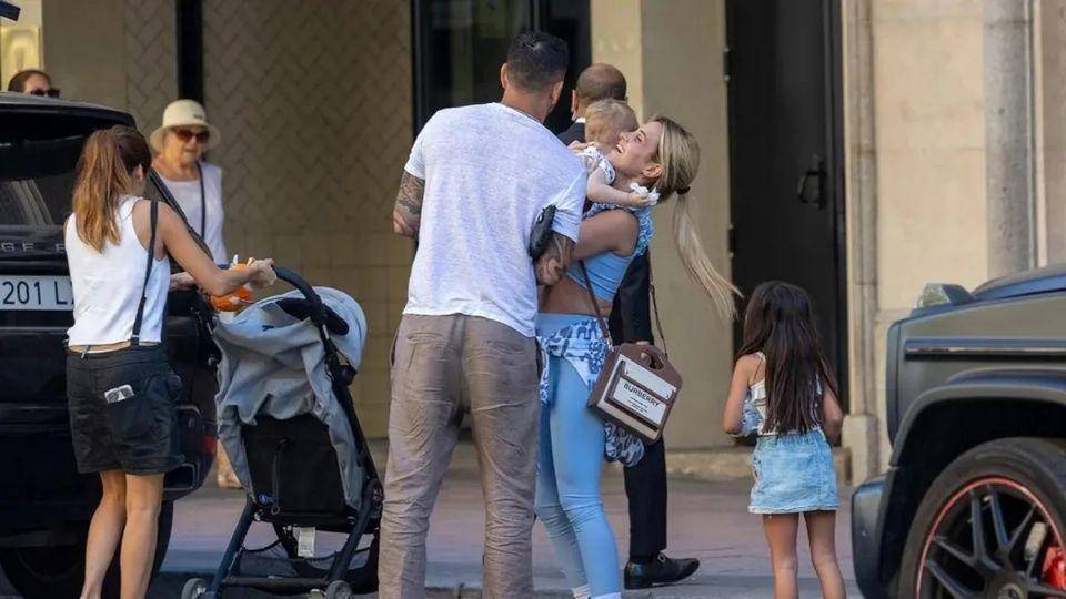 Tini “no enamorada” en Buenos Aires y De Paul y Homs en paz en Madrid