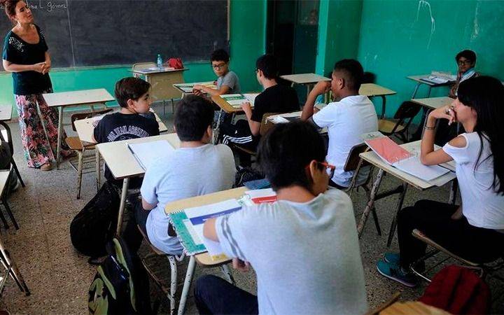 Cifra alarmante: afirman que el 40% de los estudiantes que termina la secundaria es pobre