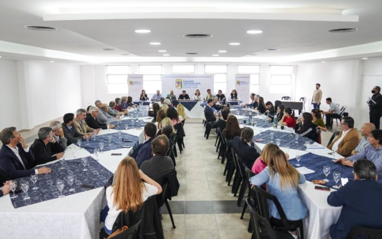 Reunión del PJ en La Plata: convocaron a un congreso en septiembre e invitan a Cristina Kirchner