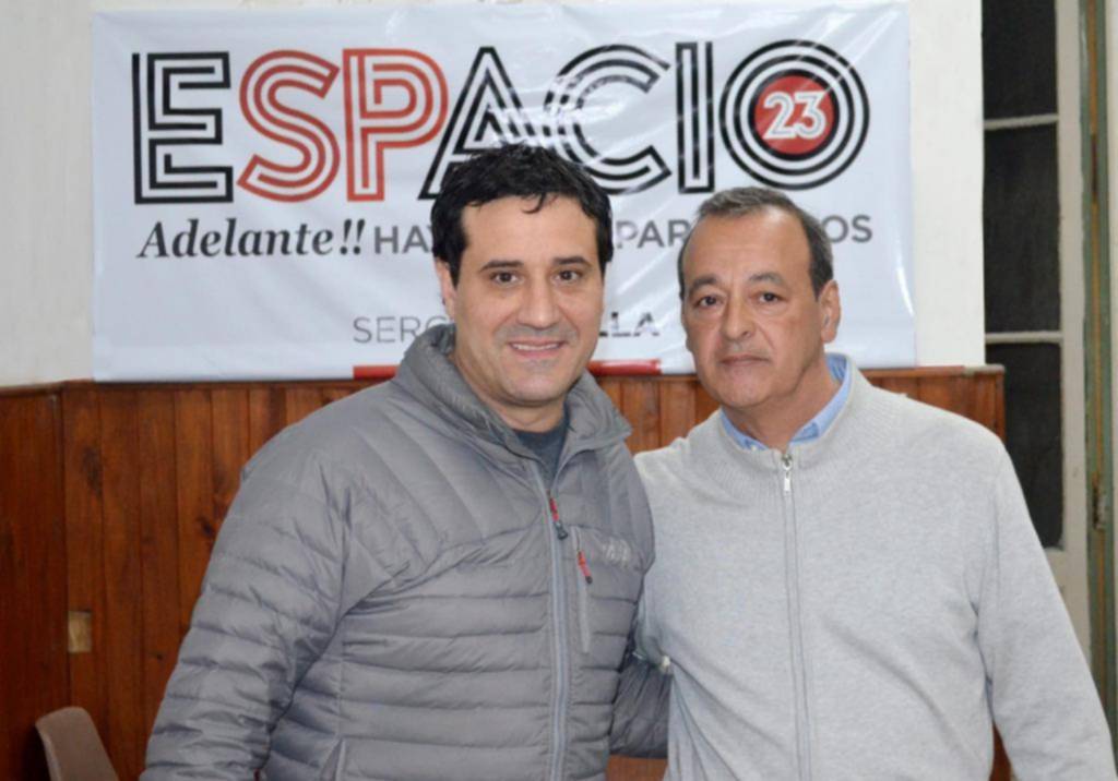 Panella y Abad, junto a militantes del radicalismo platense