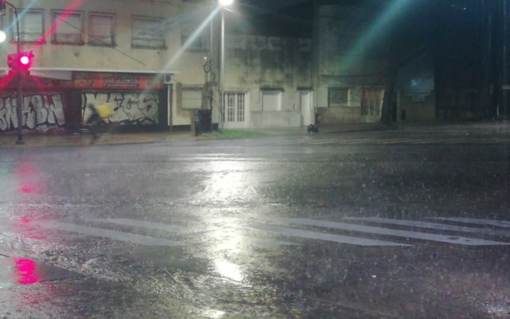Extienden alerta amarillo en La Plata por la tormenta de Santa Rosa: el clima para el finde