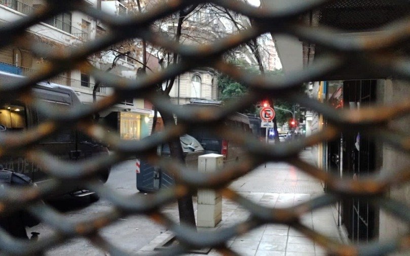 El gobierno porteño puso un vallado perimetral en la casa de Cristina Kirchner