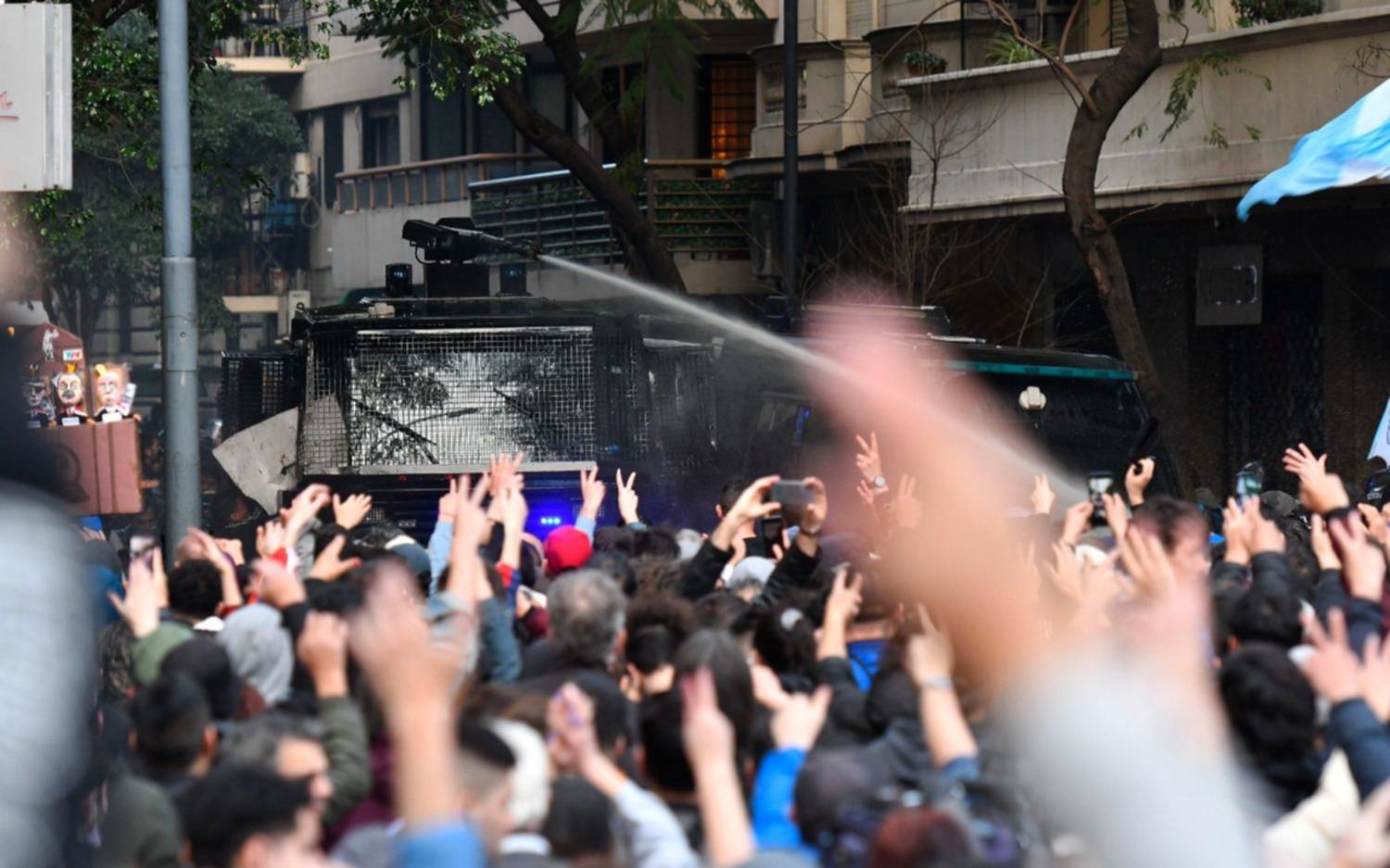 "Normas de convivencia": tras los incidentes en Recoleta, el gobierno nacional y el porteño, buscan acercar posiciones