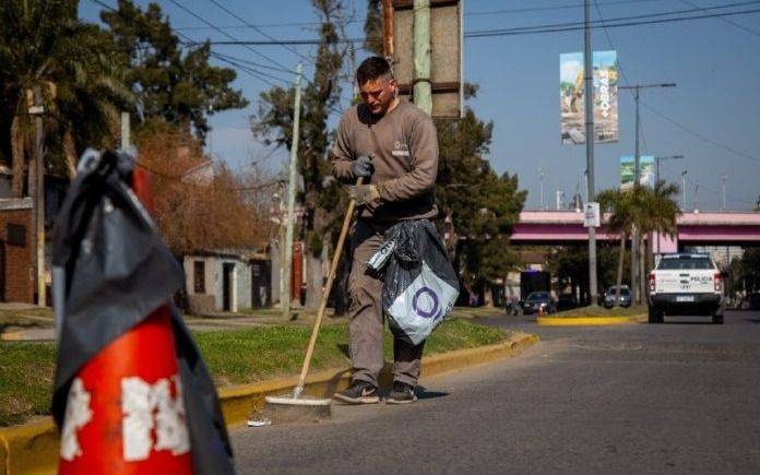 Trabajos de limpieza integral en el distrito