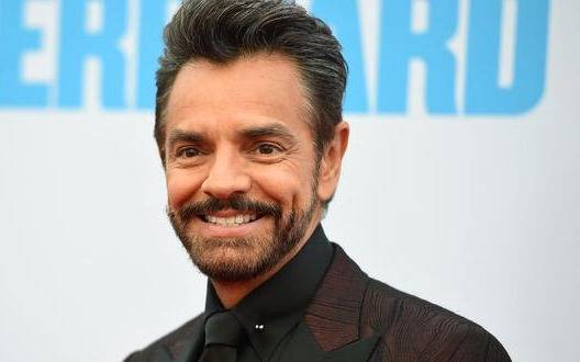 El actor Eugenio Derbez sufrió un grave accidente y lucha por su vida