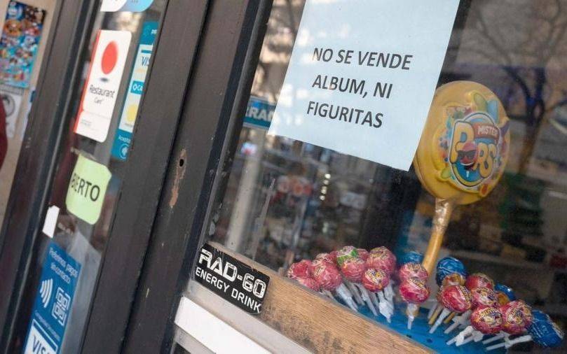 Álbum y figuritas: alertan sobre estafas por ofrecimientos en Whatsapp y en internet